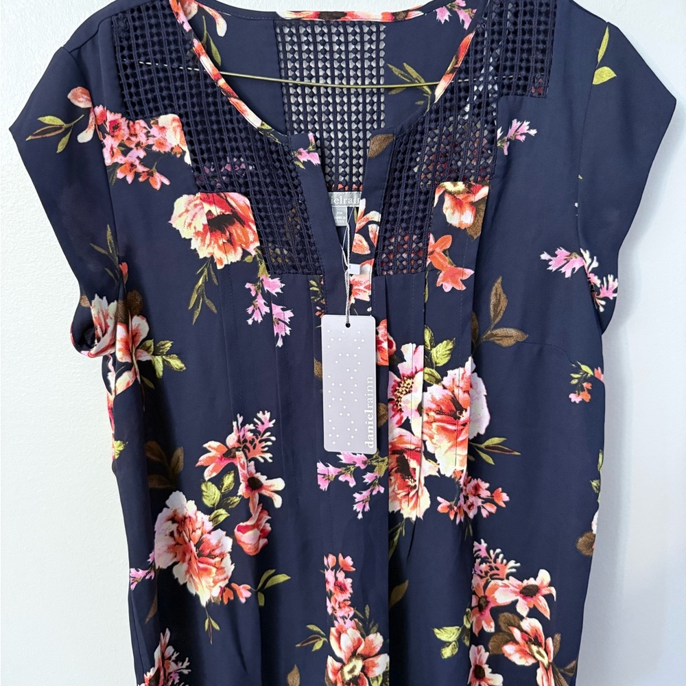 Daniel Rainn Navy Floral Blouse size PM New with tags